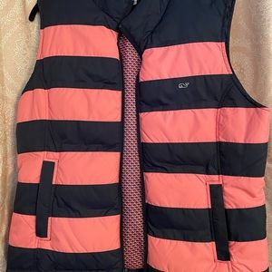 Women’s Vineyard Vines Puffer Vest in Excellent Condition